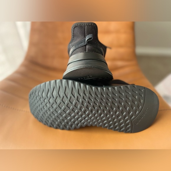 Adidas Upath Run Unisex Women’s Size 6.5 and Men’s are 5.5 - Picture 3 of 15